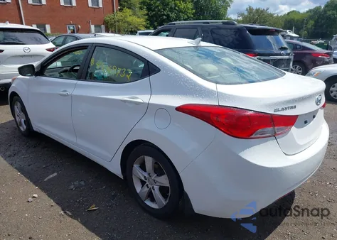 2013 Hyundai Elantra Gls/Limited z USA, uszkodzony, nr VIN 5NPDH4AE6DH425954